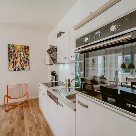 Exquis Artistic 2br-apartment Eames I Garden I Family-friendly I Parking I Office *