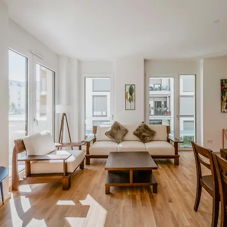 Exquis Artistic 2br-apartment Eames I Garden I Family-friendly I Parking I Office Apartament